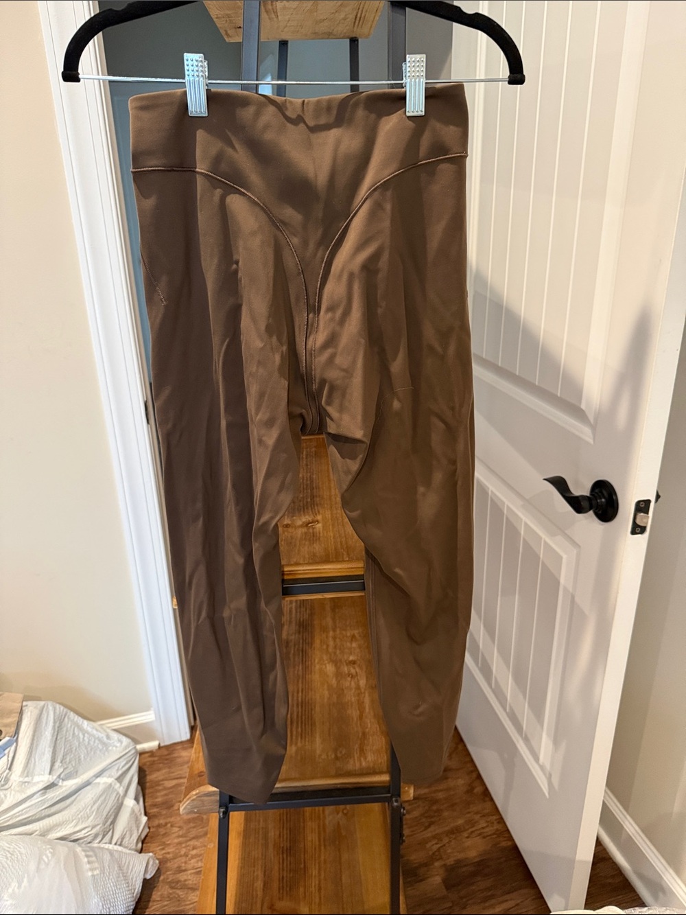 SKIMS Sculpting High-Waist Leggings in Brown - Picture 5 of 5